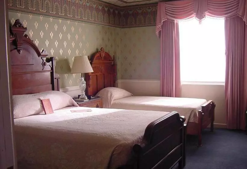 فندق Historic Strater