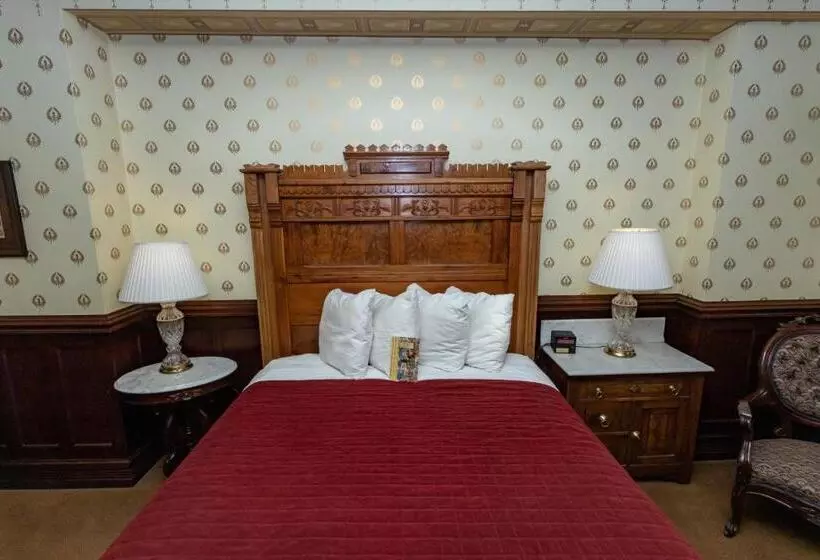 فندق Historic Strater