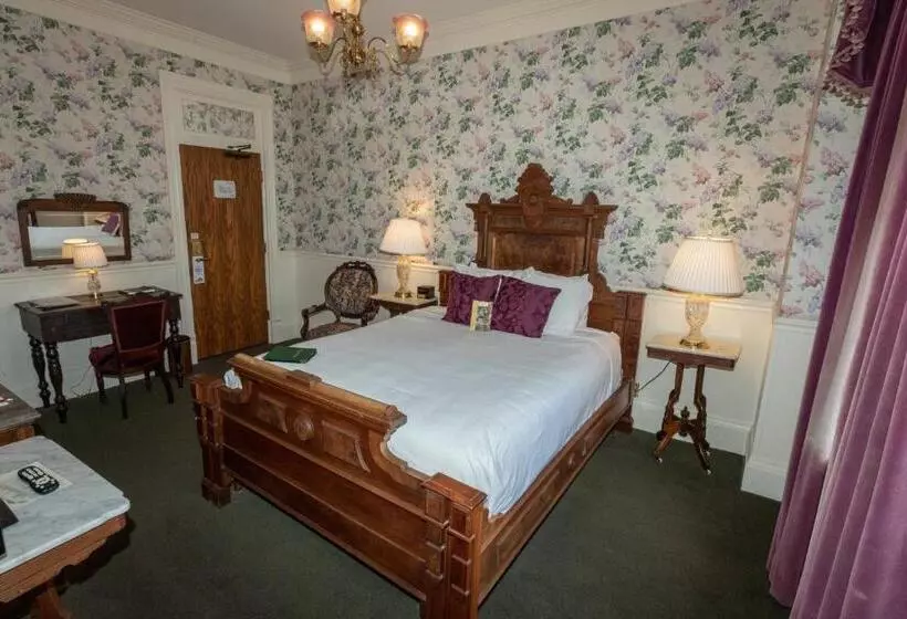 فندق Historic Strater