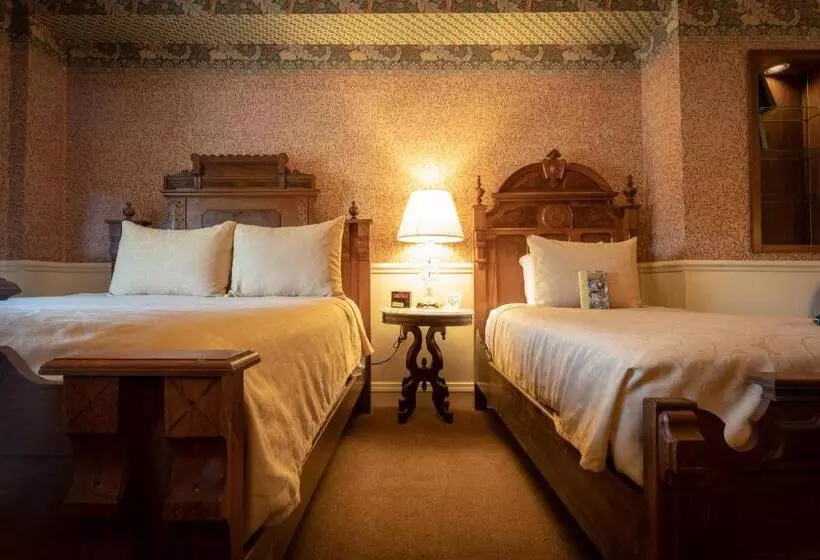 فندق Historic Strater