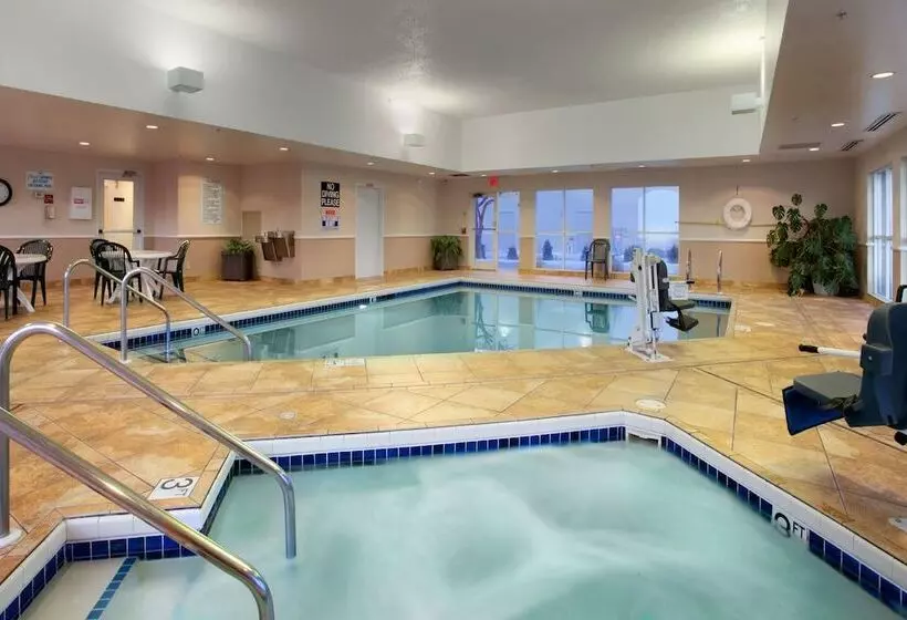 فندق Super 8 By Wyndham Madison South