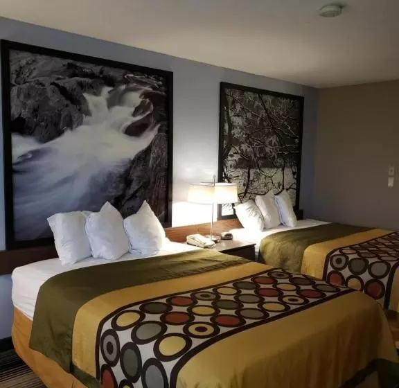 酒店 Super 8 By Wyndham Milwaukee Airport