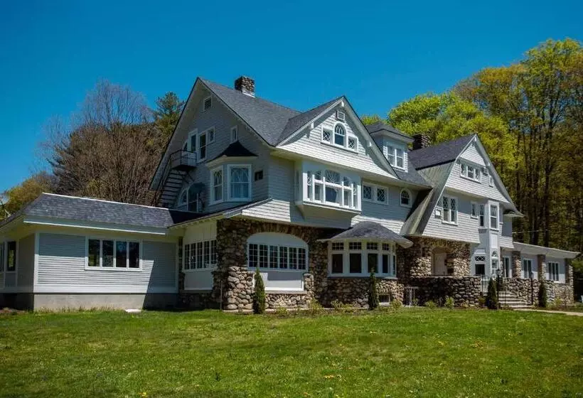 فندق The Hartness House