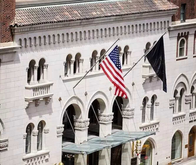 בית מלון כפרי Warwick Allerton  Chicago