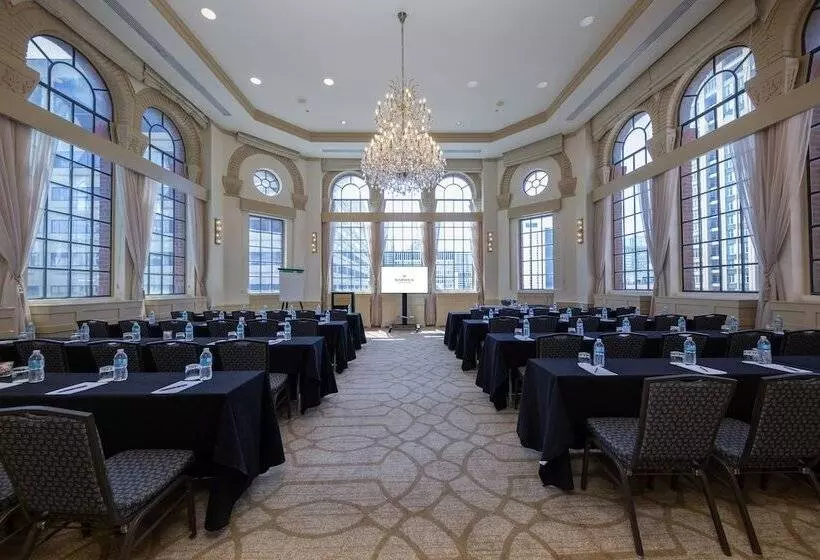 בית מלון כפרי Warwick Allerton  Chicago