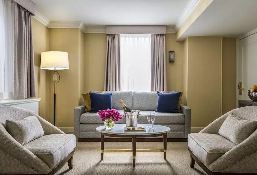 בית מלון כפרי Warwick Allerton  Chicago