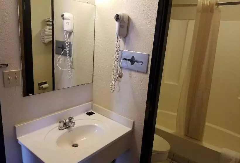 فندق على الطريق Americas Stay Inn Leavenworth