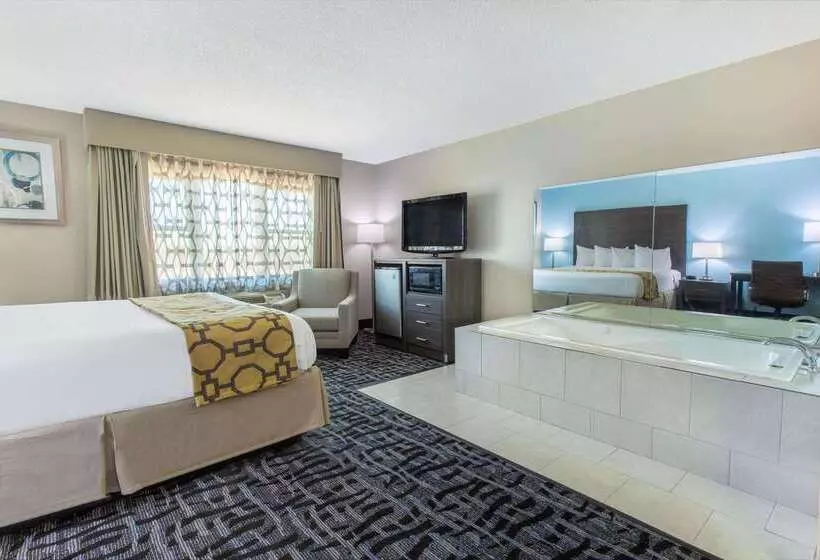 فندق على الطريق Baymont By Wyndham Joliet