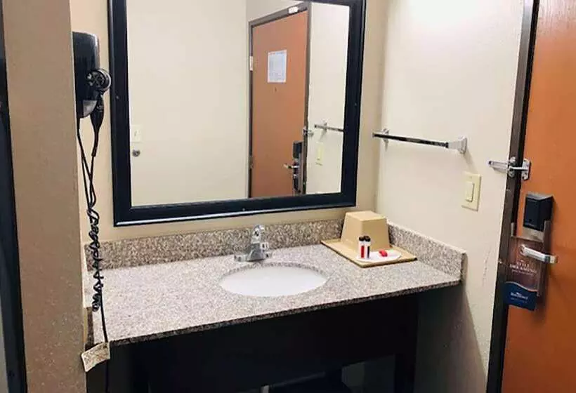 فندق على الطريق Baymont By Wyndham Joliet