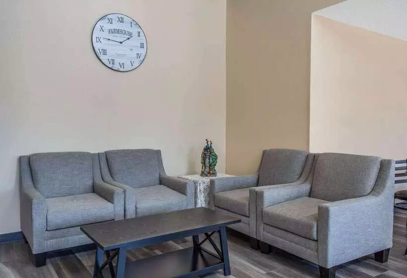 فندق على الطريق Baymont By Wyndham Joliet