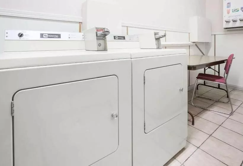 مُتل Grizzly Inn