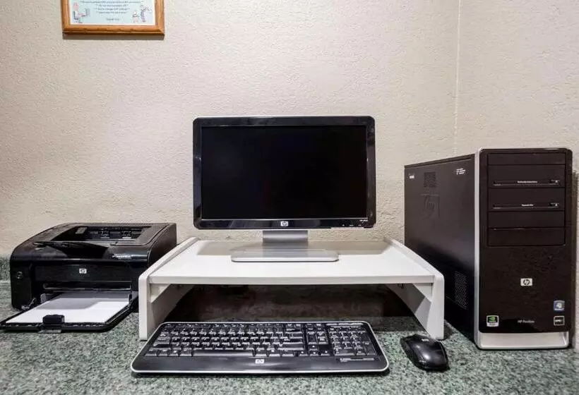 مُتل Grizzly Inn