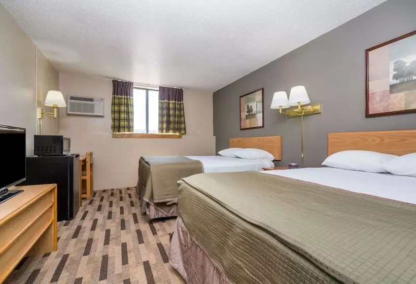 モーテル Super 8 By Wyndham Fargo/i29/west Acres Mall