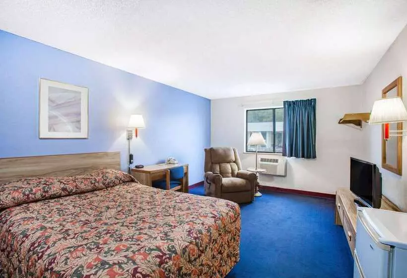 مُتل Super 8 By Wyndham Hot Springs