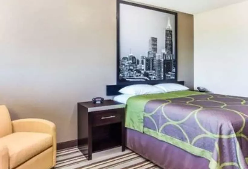 فندق على الطريق Super 8 By Wyndham Stockbridge