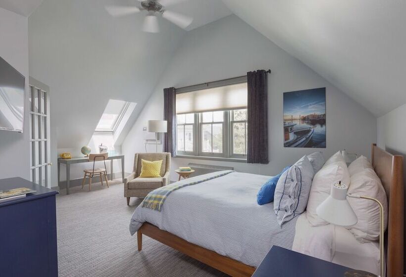 The Hotel Portsmouth Downtown