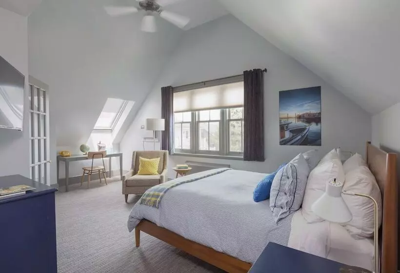 The Hotel Portsmouth Downtown