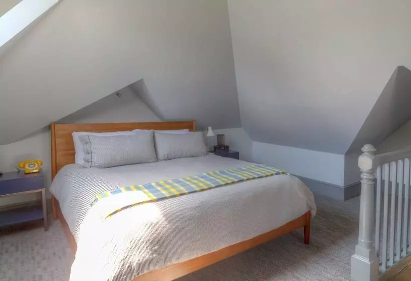 The Hotel Portsmouth Downtown