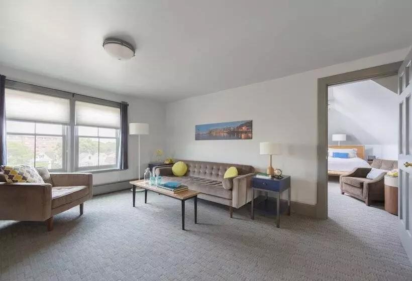 The Hotel Portsmouth Downtown