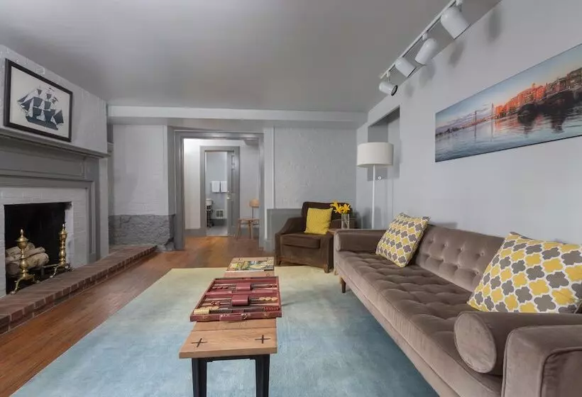 The Hotel Portsmouth Downtown