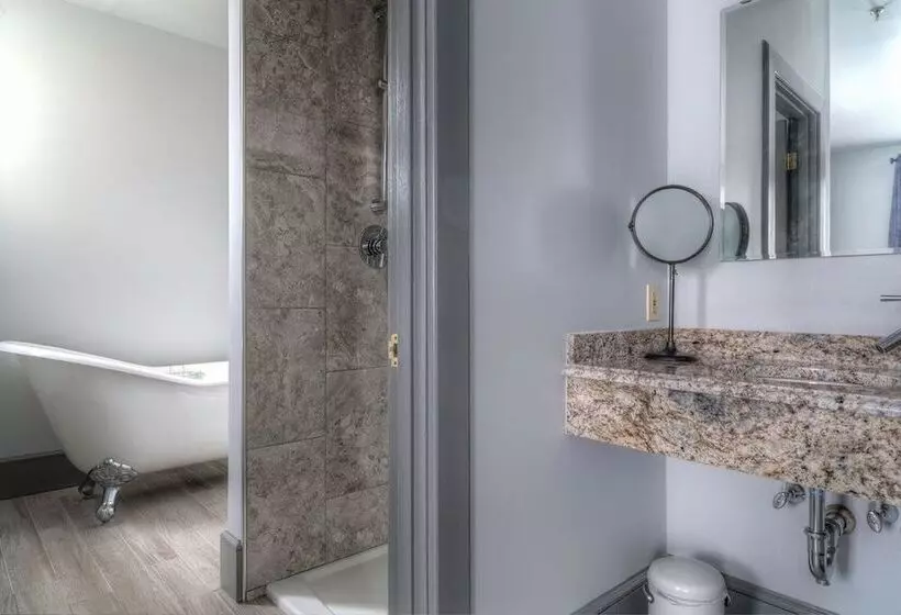 The Hotel Portsmouth Downtown