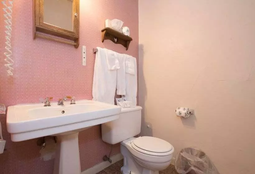 Biltmore Suites Hotel