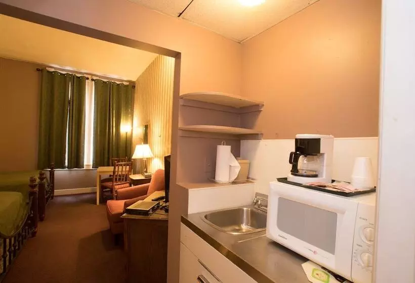 Biltmore Suites Hotel