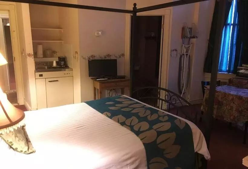 Biltmore Suites Hotel