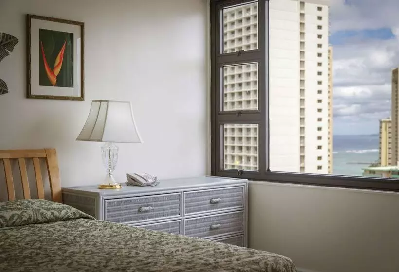 فندق Aston At The Waikiki Banyan