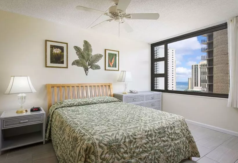 فندق Aston At The Waikiki Banyan