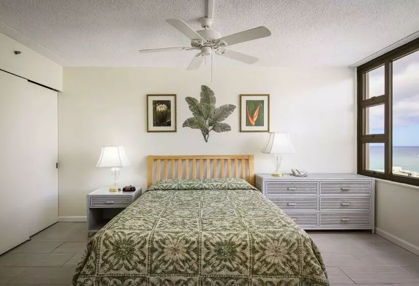 فندق Aston At The Waikiki Banyan