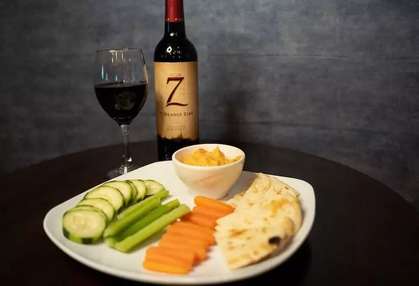 Delta Hotels By Marriott Toledo