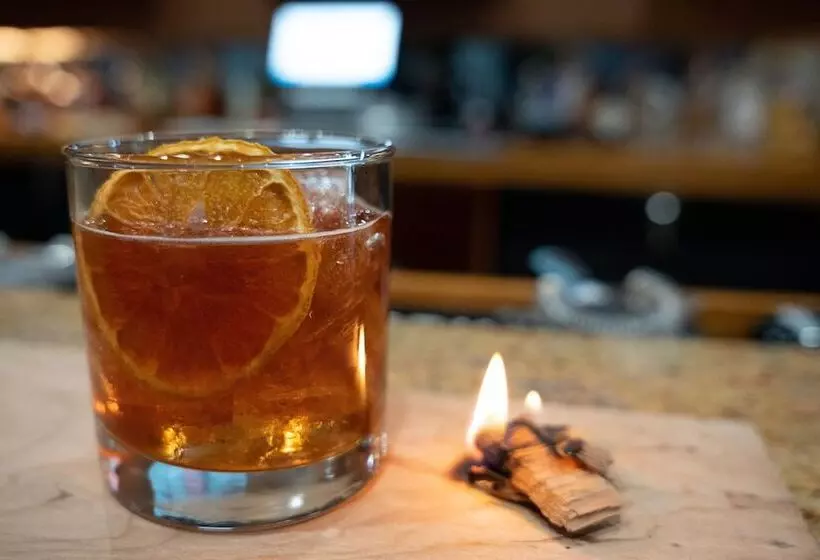 Delta Hotels By Marriott Toledo