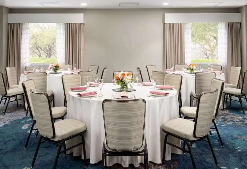 ホテル Hilton Tucson East