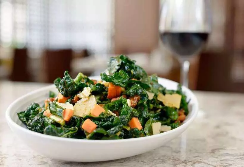 Отель Hilton Woodland Hills / Los Angeles