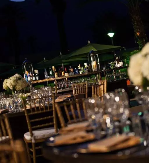 ホテル Renaissance Palm Springs