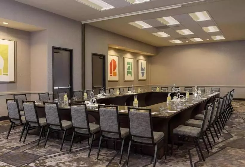 ホテル Renaissance Palm Springs