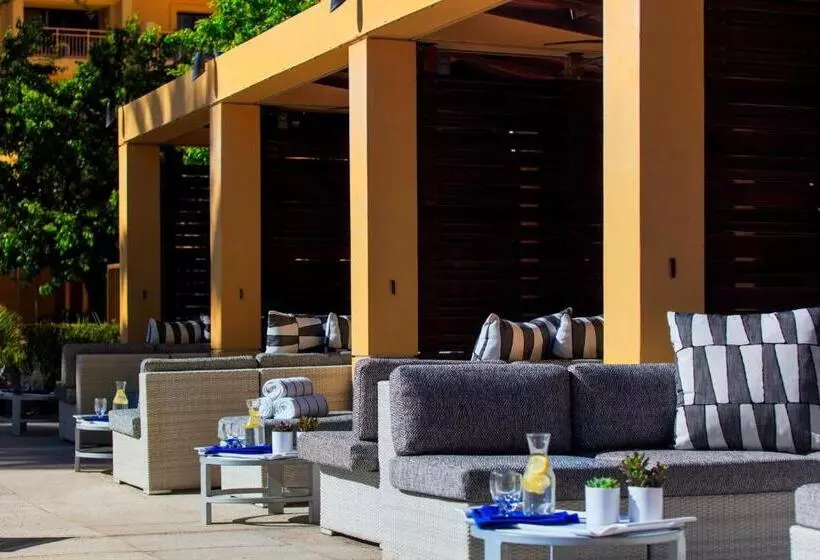 ホテル Renaissance Palm Springs