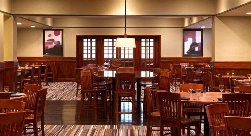 Отель Sheraton Bucks County Langhorne