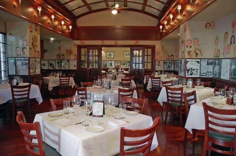 فندق Swissôtel Chicago