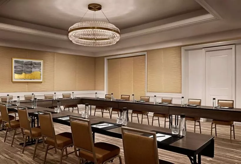 فندق The Ritzcarlton, Naples