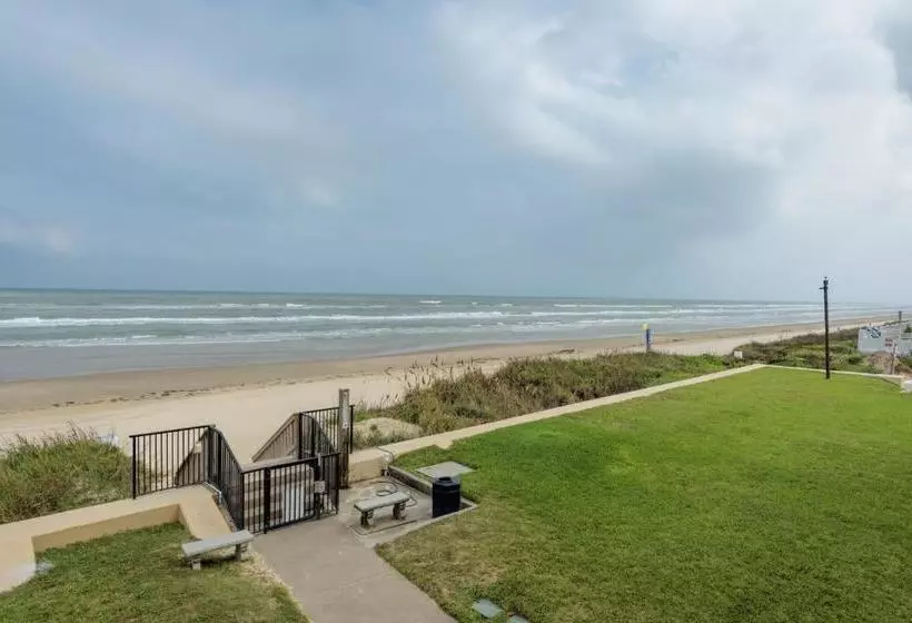 Hotelli Tiki 230  Beach Please