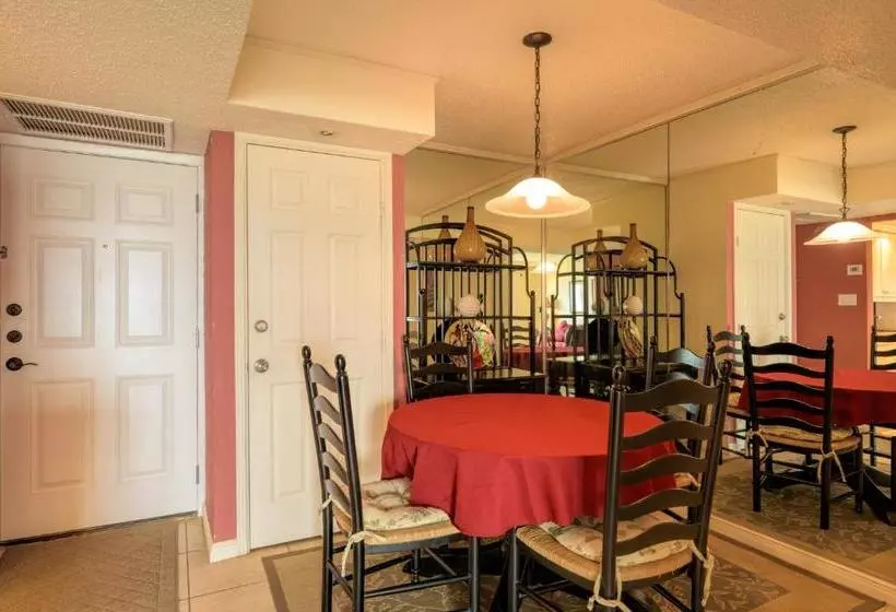 Hotelli Tiki 230  Beach Please