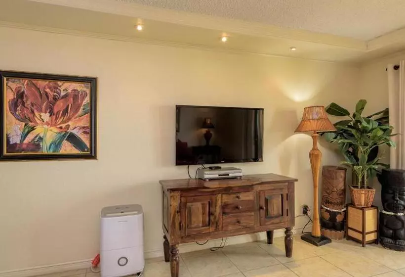 Hotelli Tiki 230  Beach Please