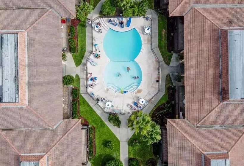 Hotelli Tiki 230  Beach Please