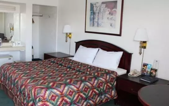 فندق Travelodge 4th Avenue