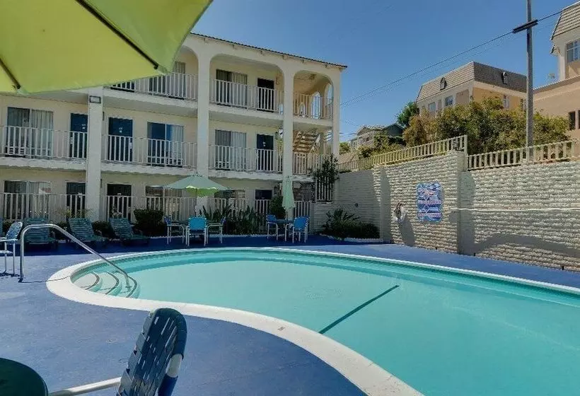 בית מלון כפרי Vagabond Inn San Pedro