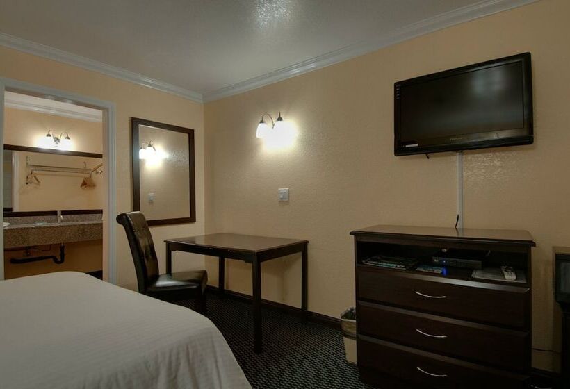 Отель Vagabond Inn San Pedro