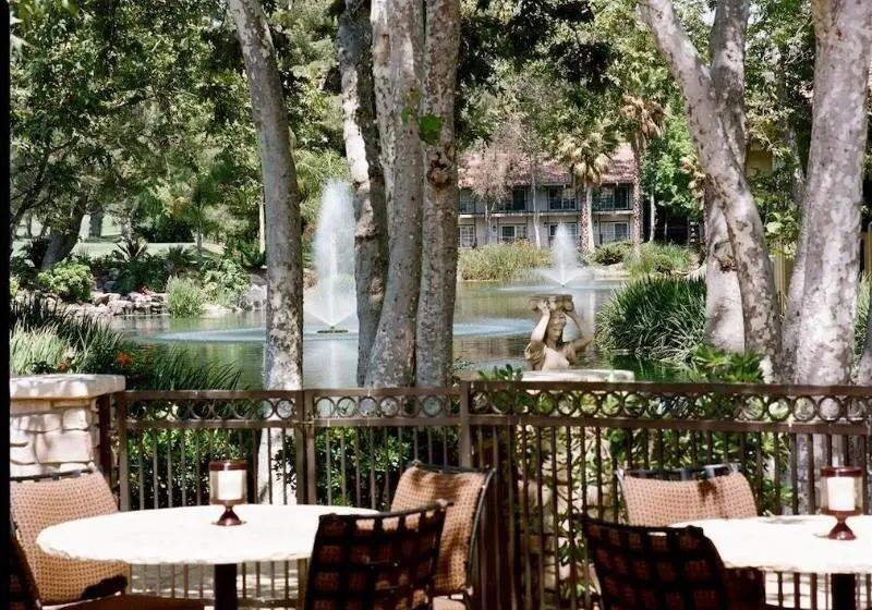 ホテル Westlake Village Inn