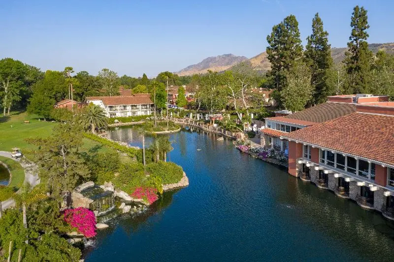 ホテル Westlake Village Inn